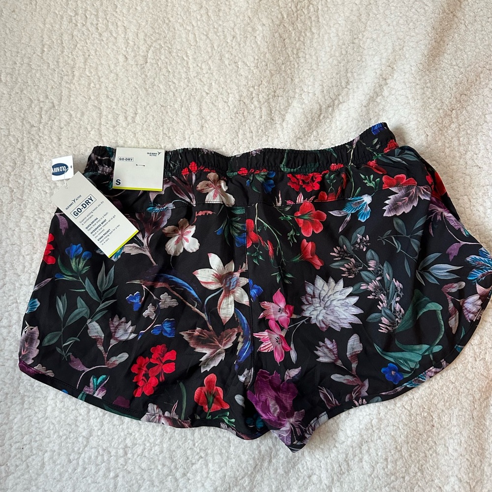 Women’s Running Shorts - Picture 3 of 4